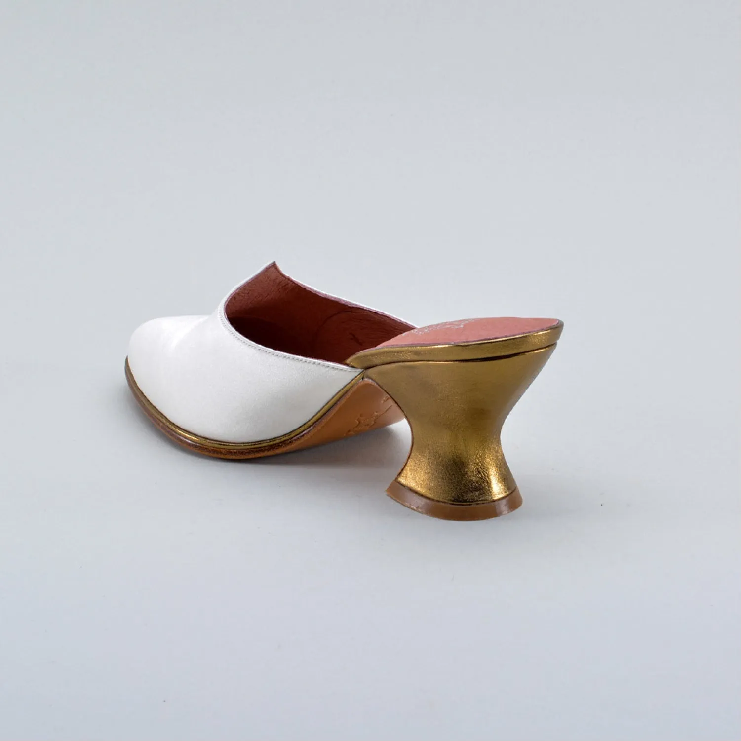Charlotte Women's 18th Century Mules (Ivory)