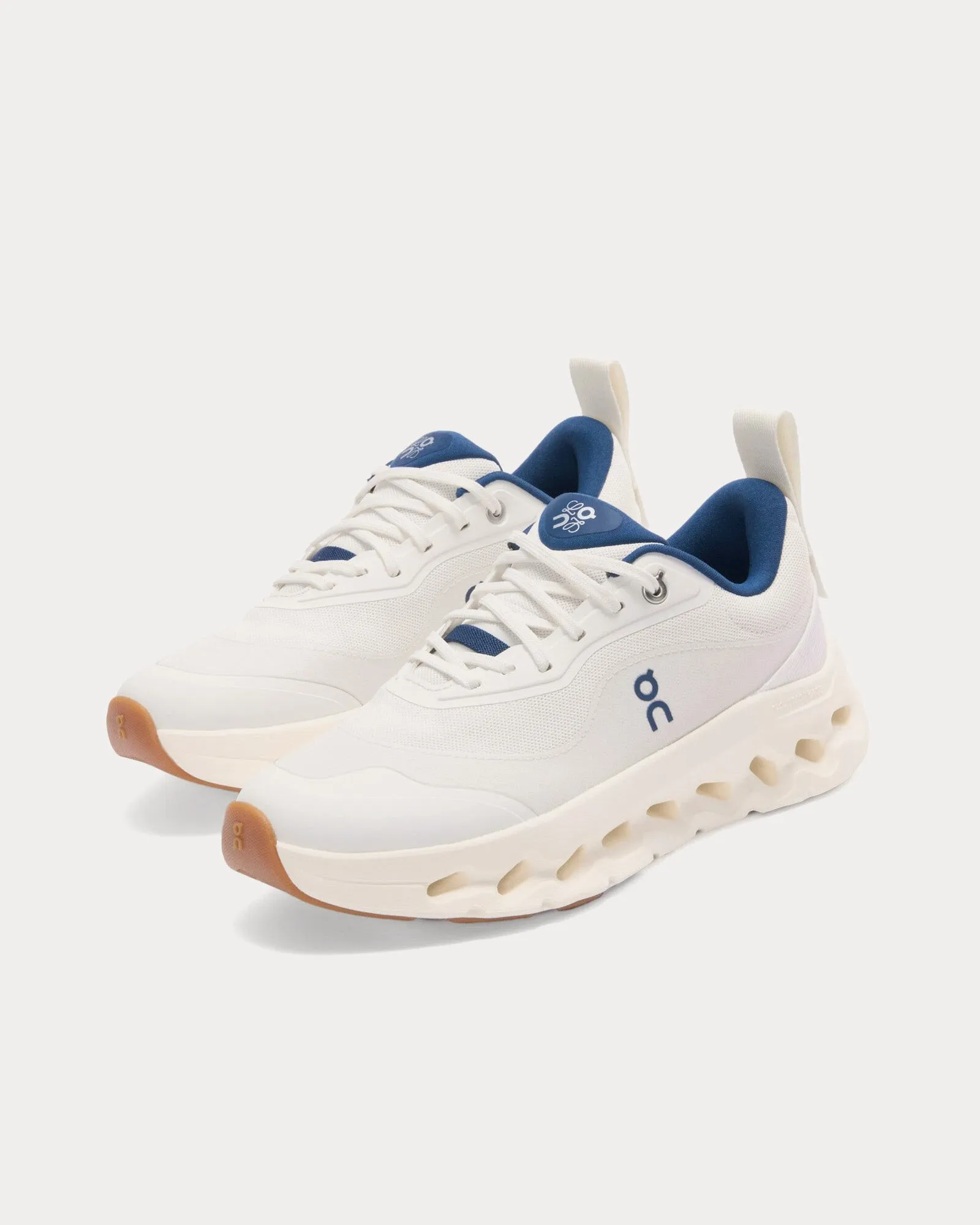 Cloudtilt 2.0 White / Navy Running Shoes