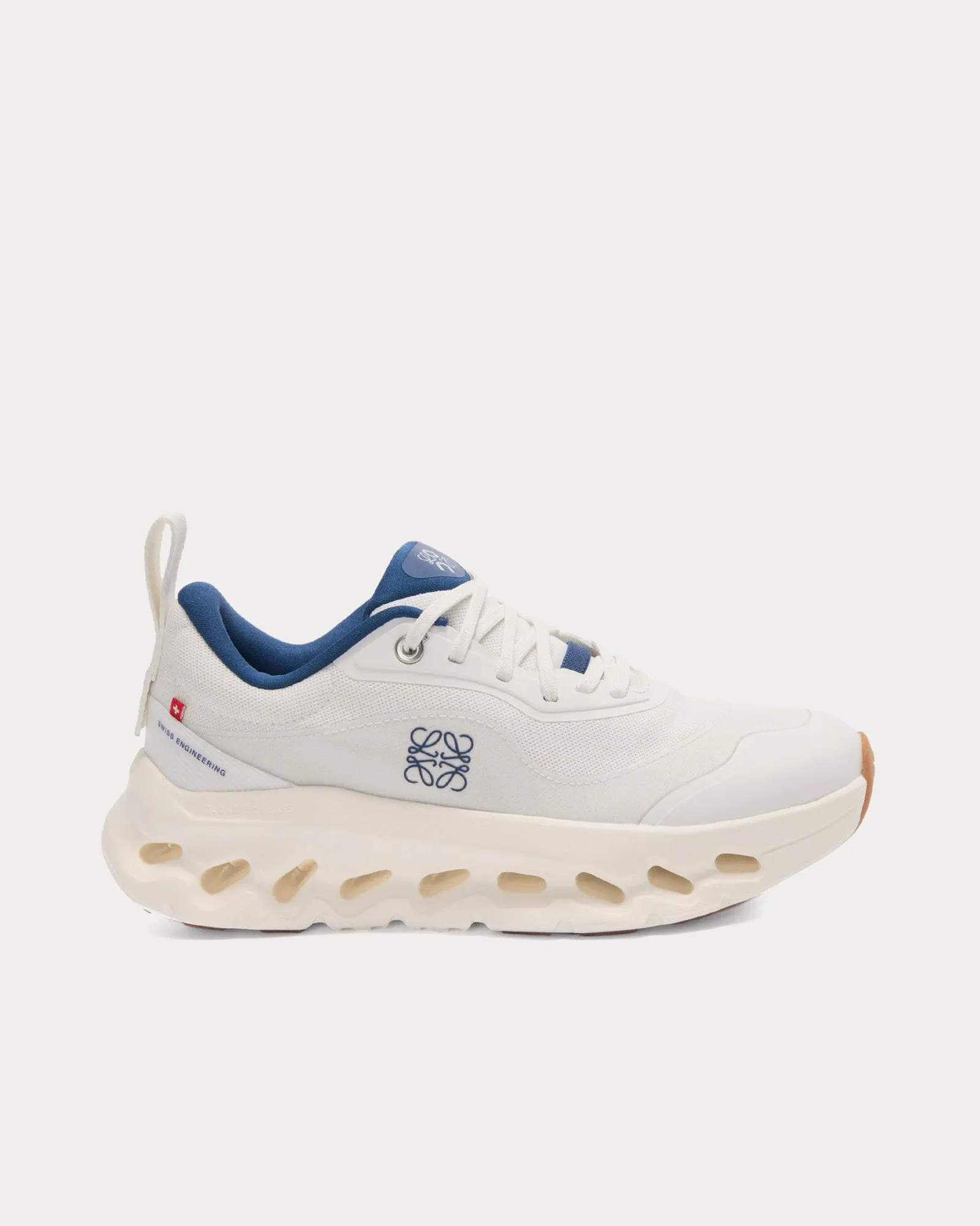 Cloudtilt 2.0 White / Navy Running Shoes