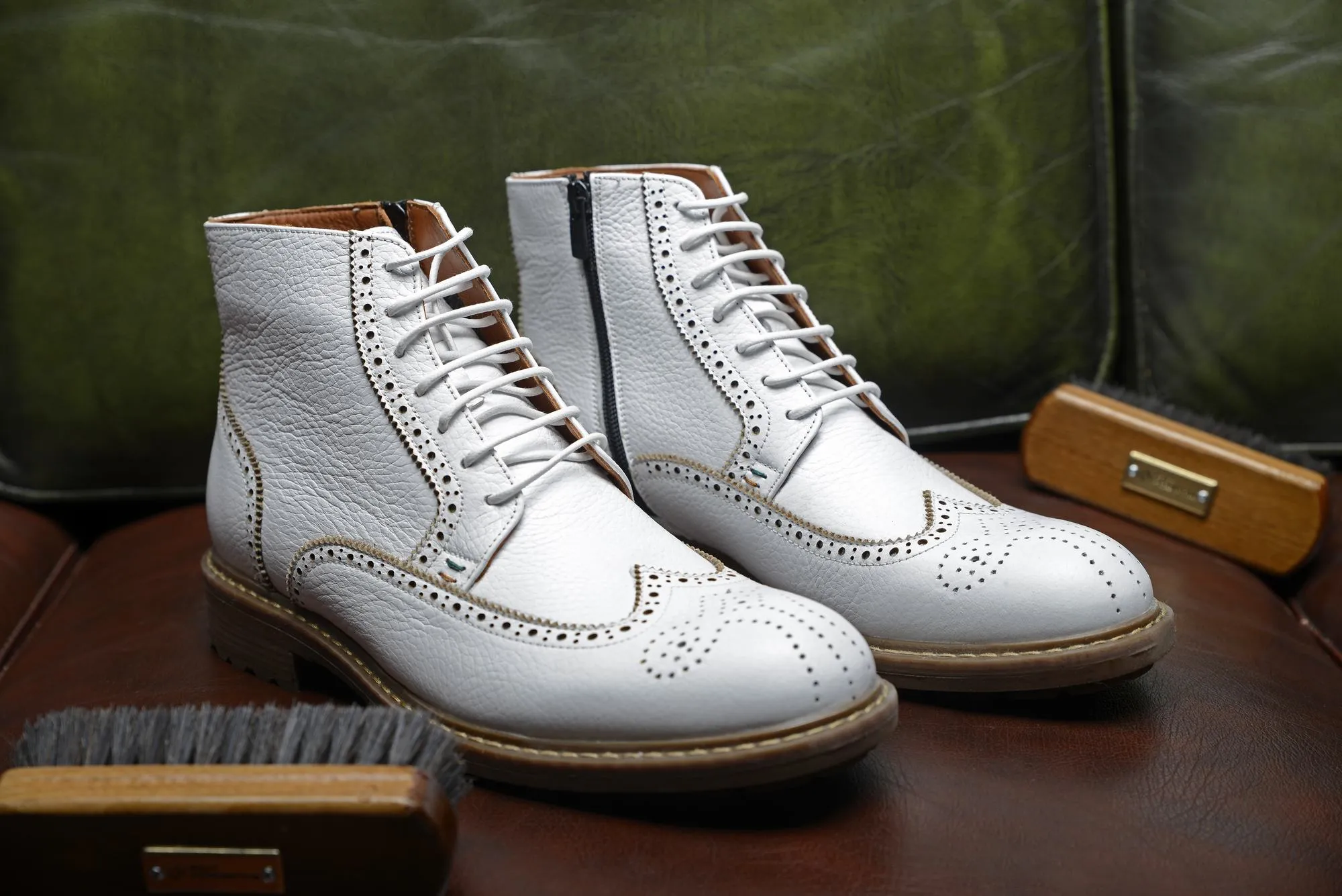 FOOT FEDERATION DERBY WINGTIP MENS BOOT WHITE
