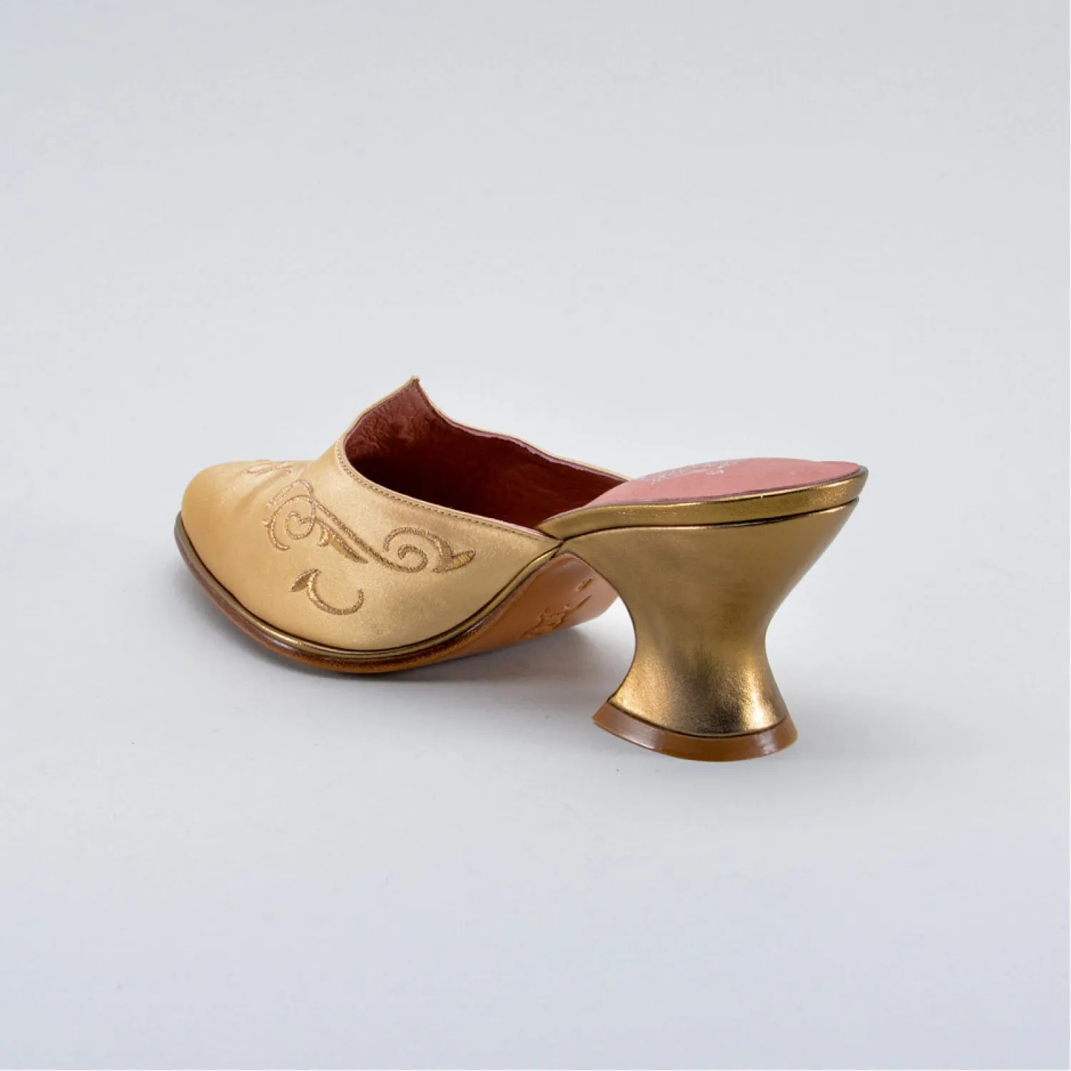 Gilded Charlotte Women's 18th Century Mules (Gold)