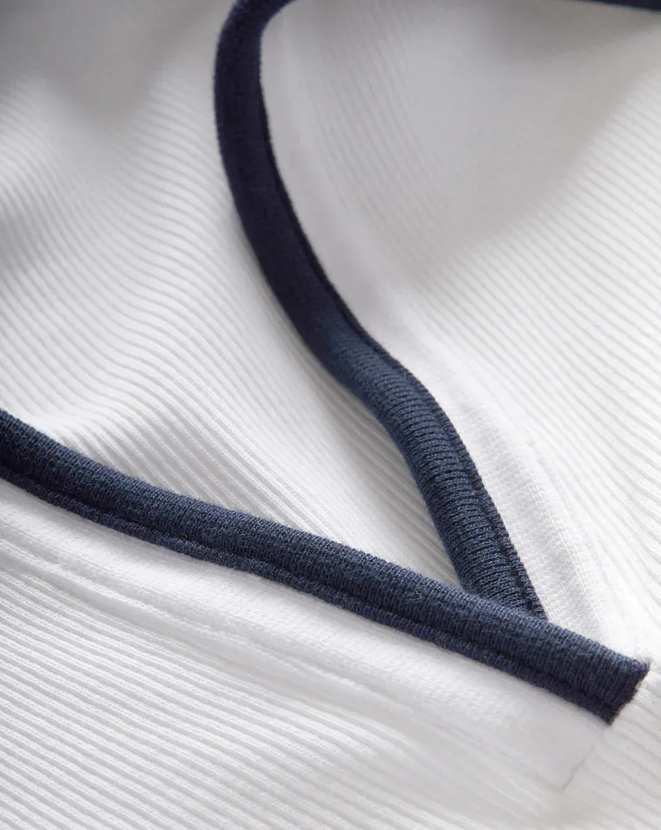 VERONICA BEARD KEARNEY TEE WITH CONTRAST PIPING